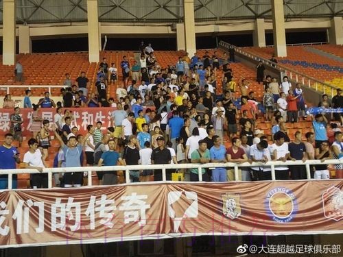 大连超越补时绝平黄海 辽足三连胜终结 大连超越补时绝平黄海 辽足三连胜终结